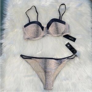 Tavik CORSICA Swim Top & Antic Moderate
Swim Bottom SET Size Medium